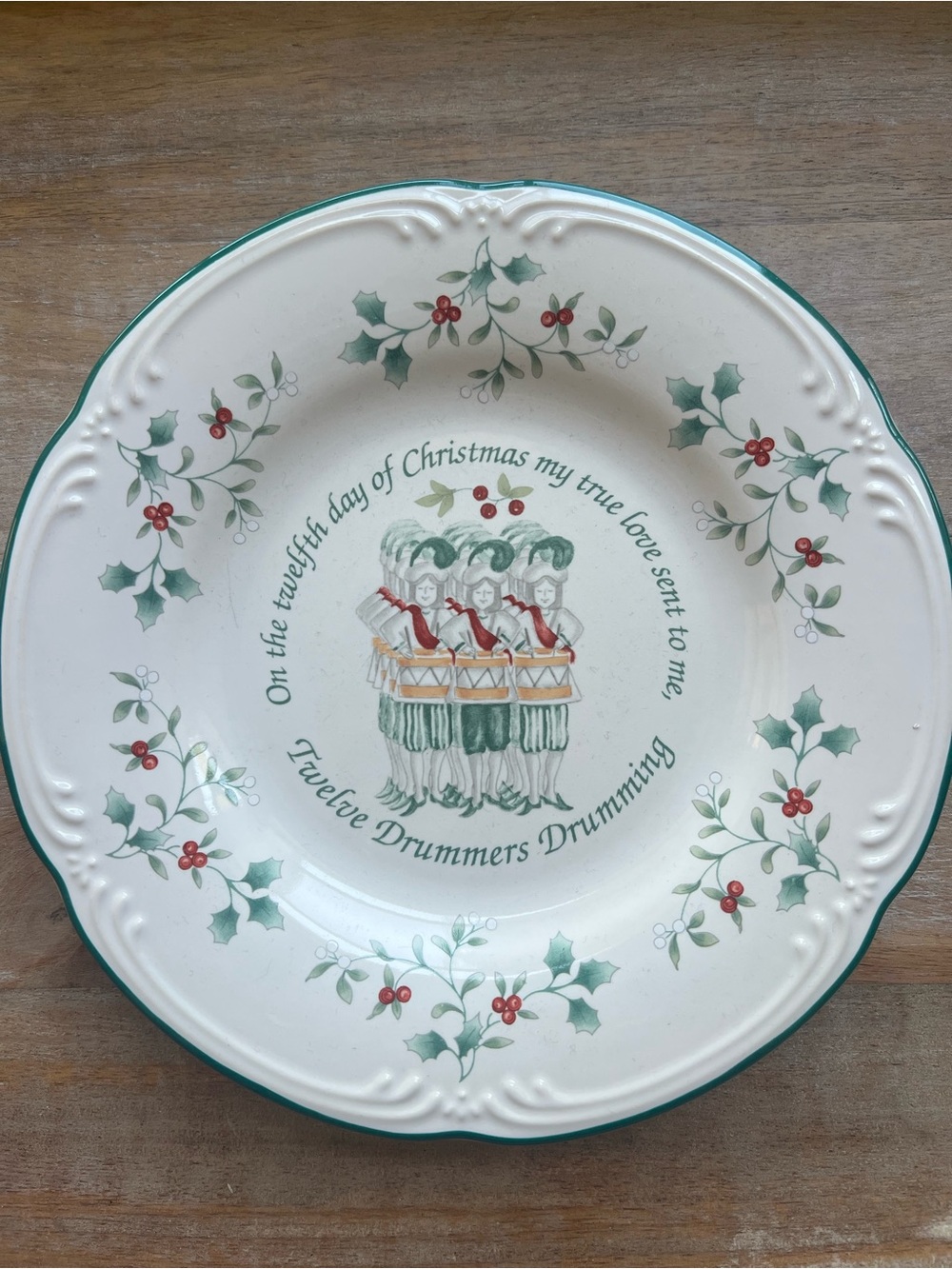 Pfaltzgraff WINTERBERRY - 12th Day of Christmas - Salad Plate